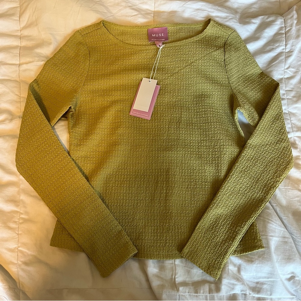 Muse green yellow long sleeve